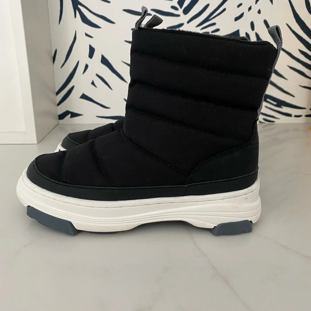 ❤️Zara❤️Padded Hightops - Picture 4 of 5